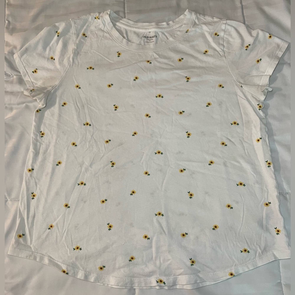 Old navy, size M, white with flowers